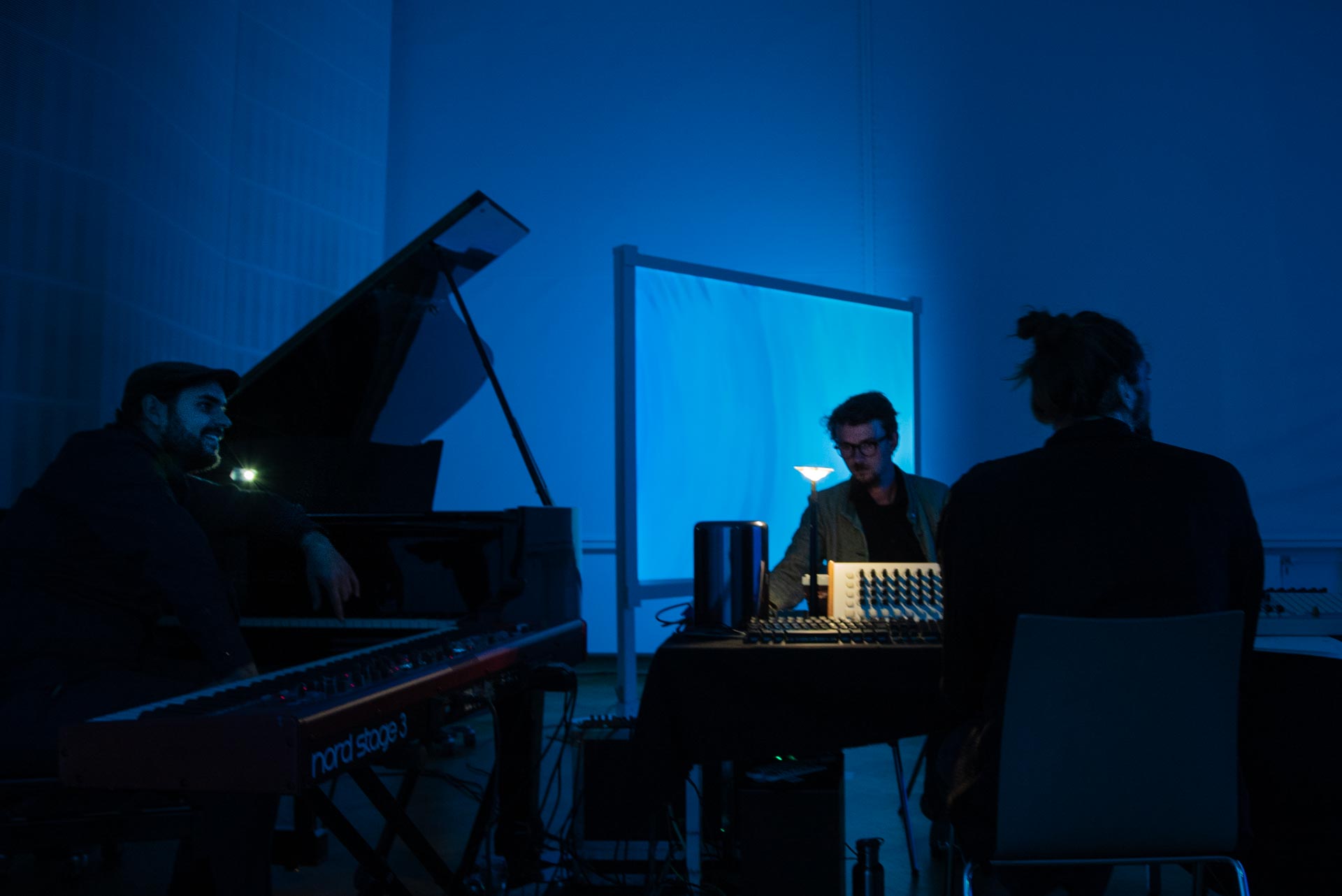 The ever changing light - interior projection mapping performance
