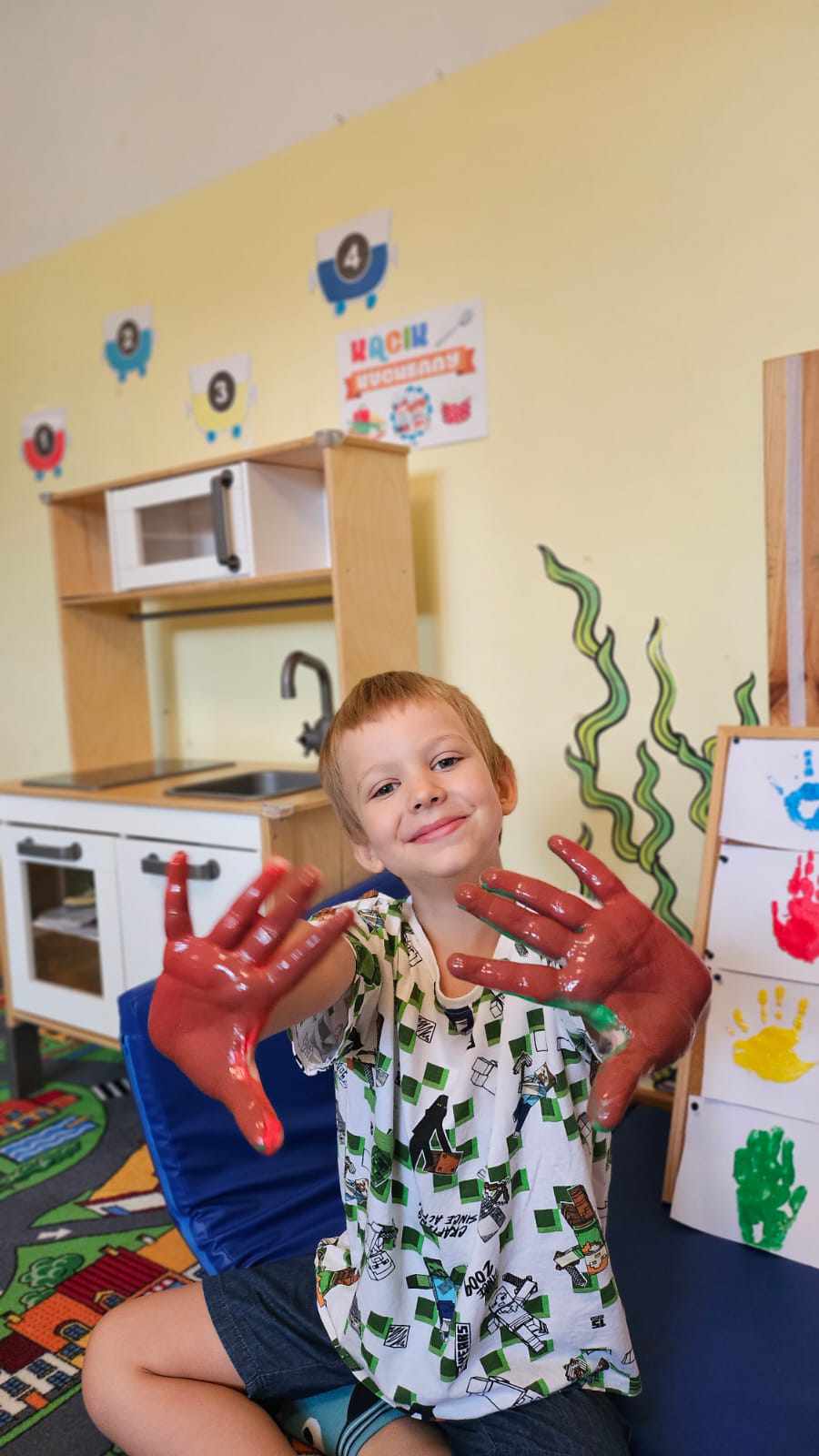 dziecko bawiące się w przedszkolu promitis opinie