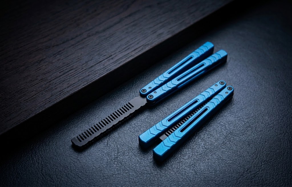 Azure Professional FLYCOMB studio pairing on dark leather