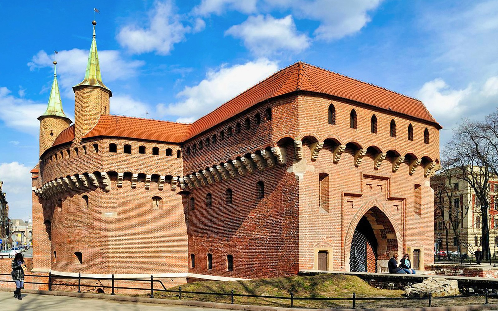 Krakow Barbican, historic fortress included in Krakow Card - Museums and Attractions Pass.