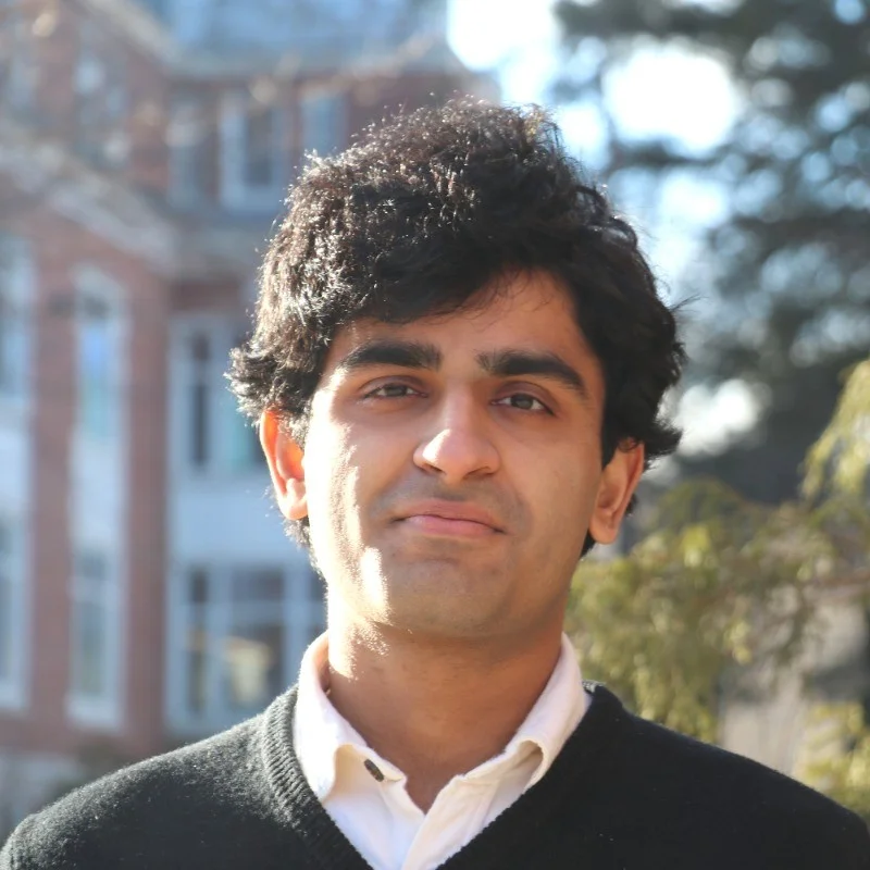 Hamza Kalim, University of Oxford, PHD Candidate Theoretical and Mathematical Physics. Bates College US tutor for Physics, College Essay, Oxford Interviews, College Applications, SAT, and Mathematics.