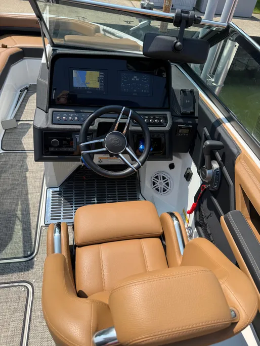 Boat thumbnail 5