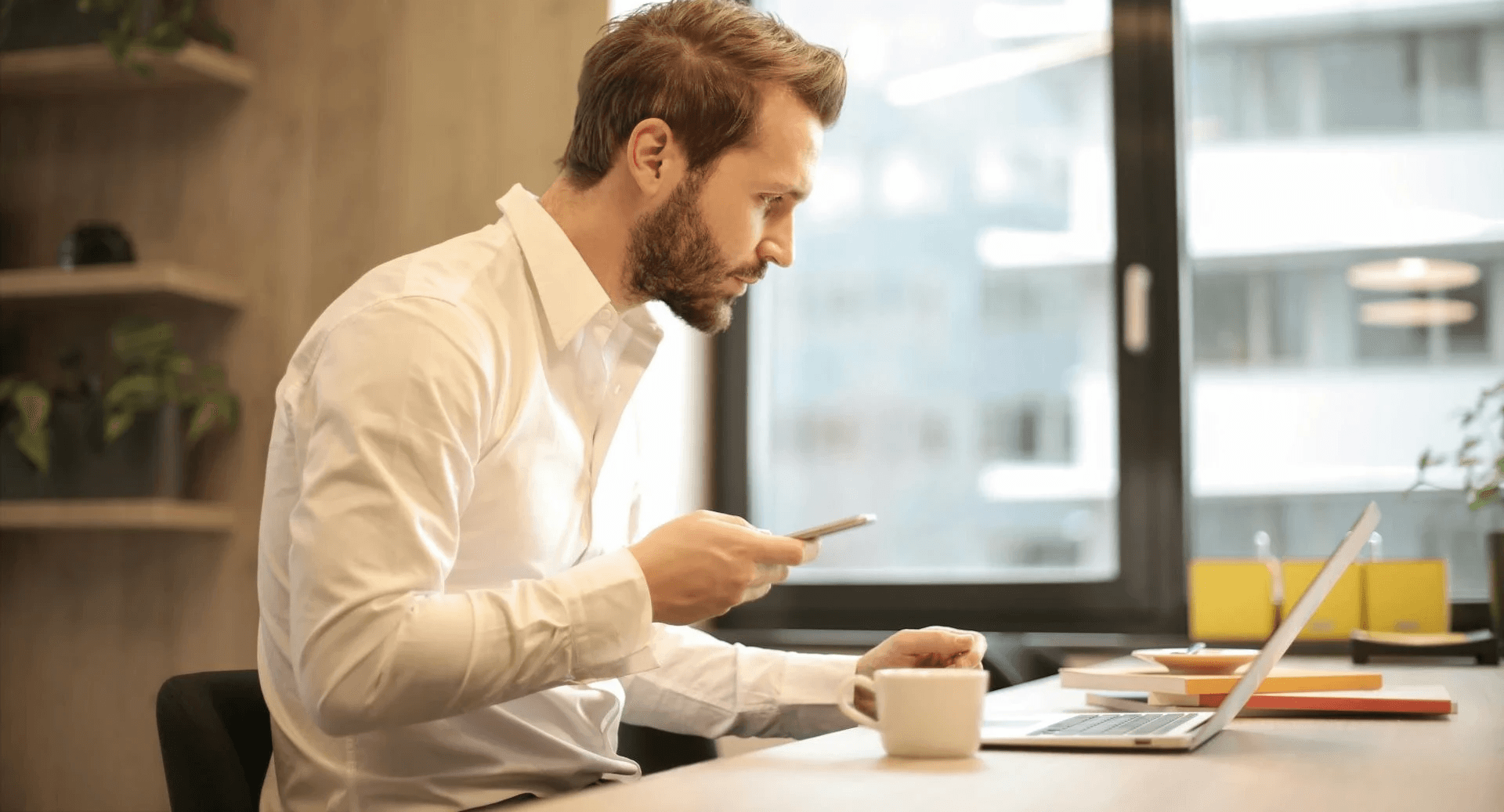 Dynamic picture of a cyclist riding downhill