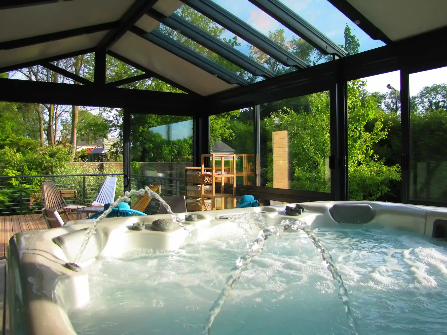 Jacuzzi privatisé accessible au Cottage Étretat à la Villa Argonne