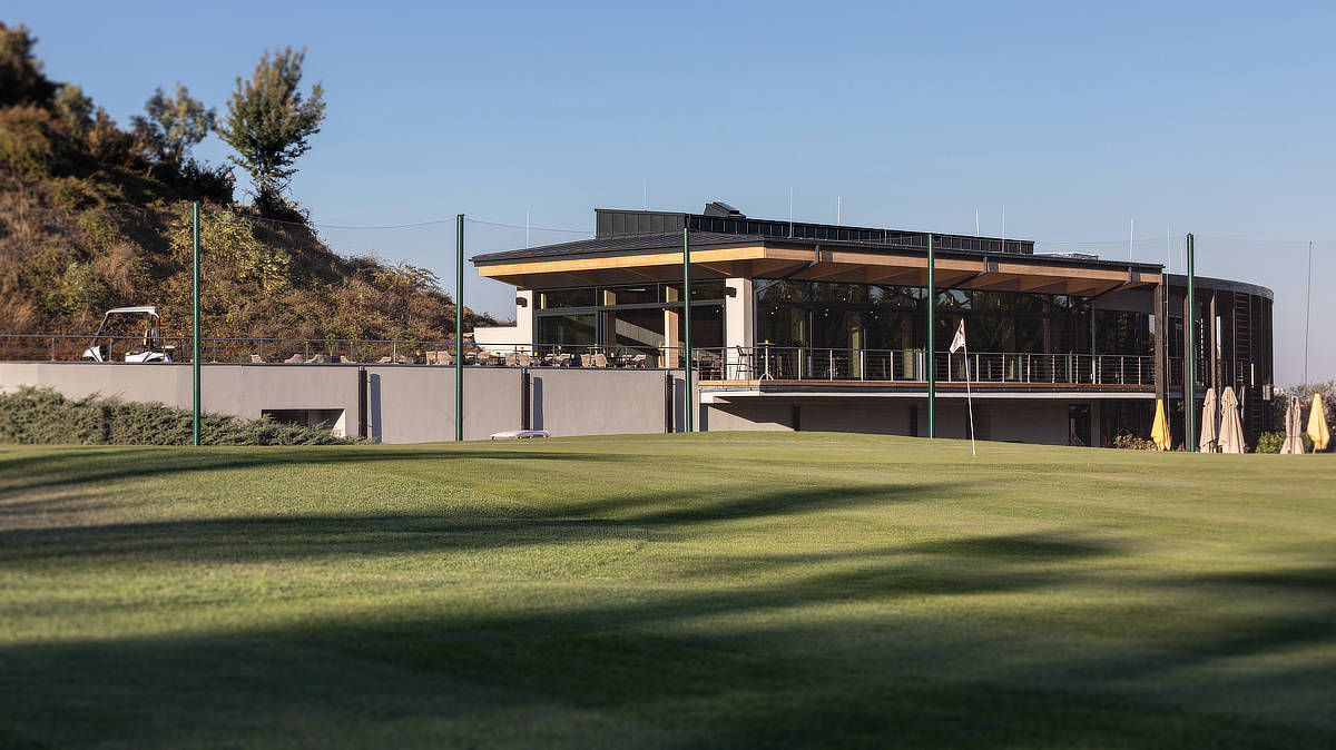 Continental Golf Club_building_Kroki studio