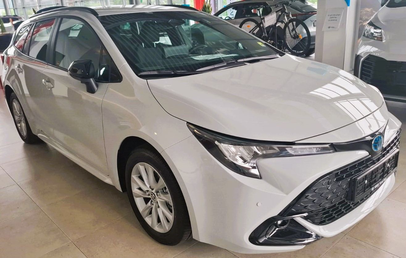 Toyota Corolla wynajem samochodu Nowy Sącz – Mago Car