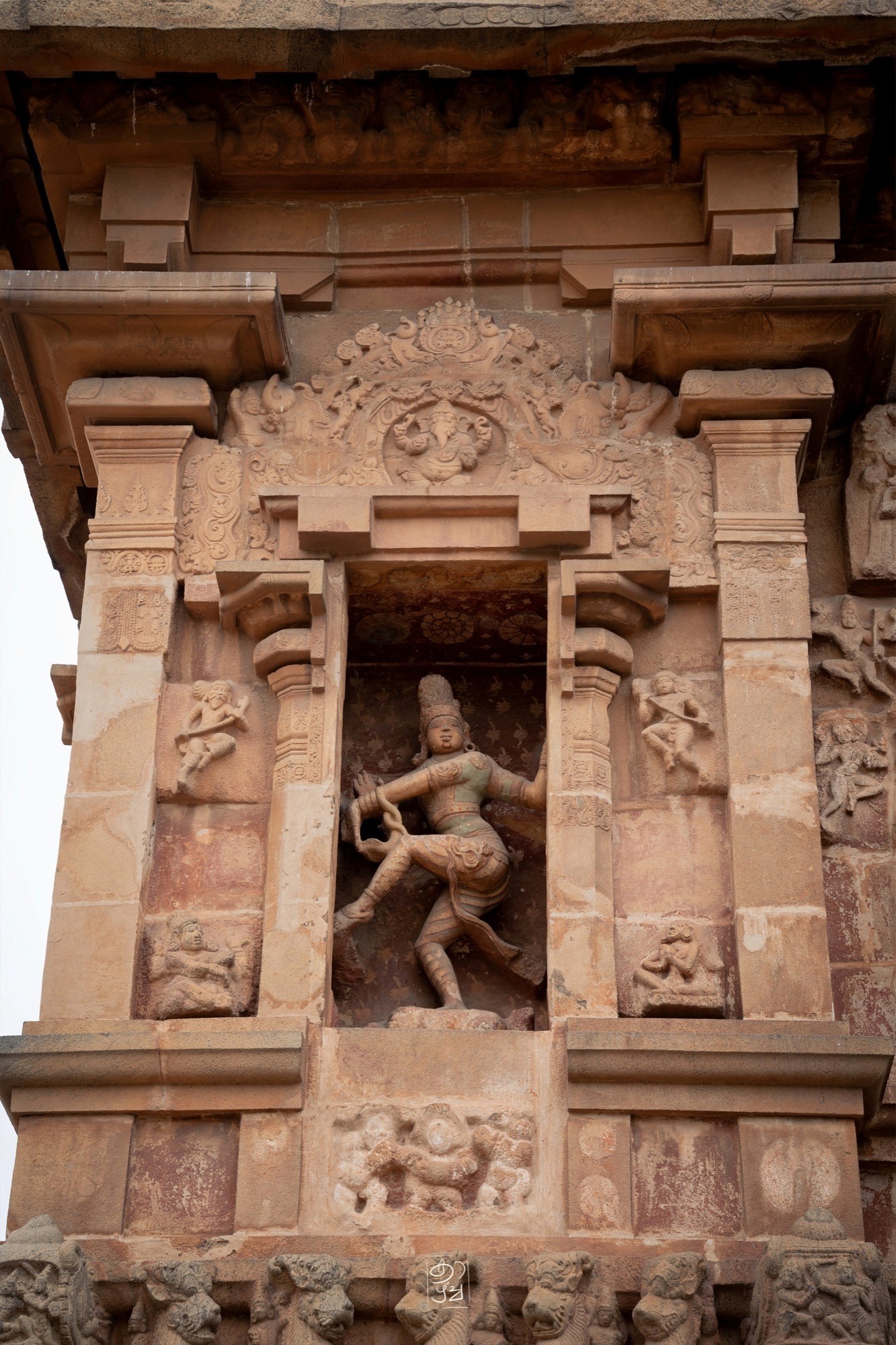 Shiva dancing in a pillared niche