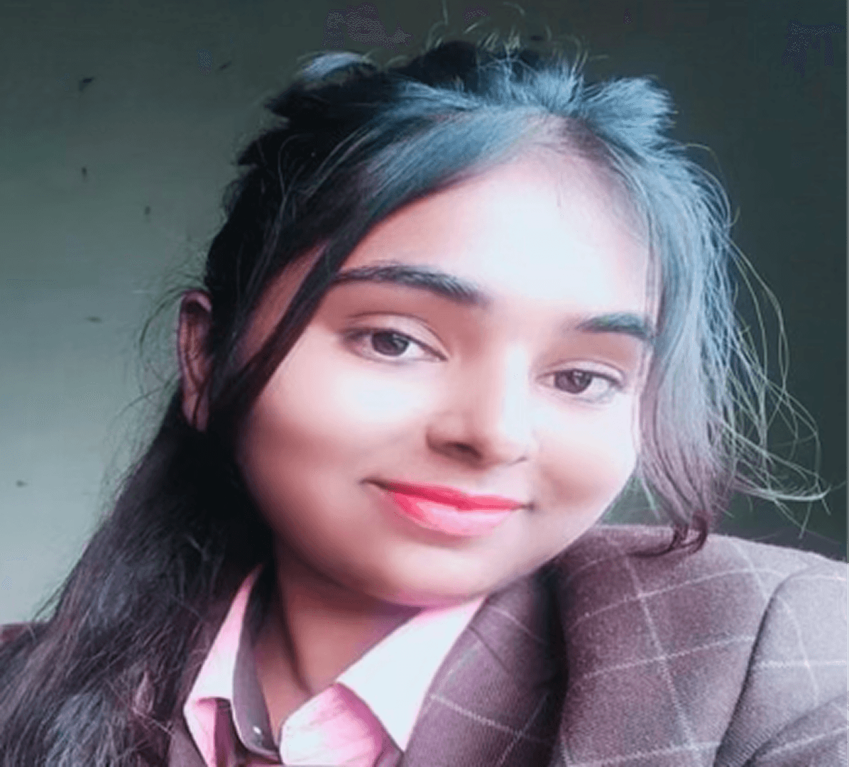 woman wearing eyeglasses reading book