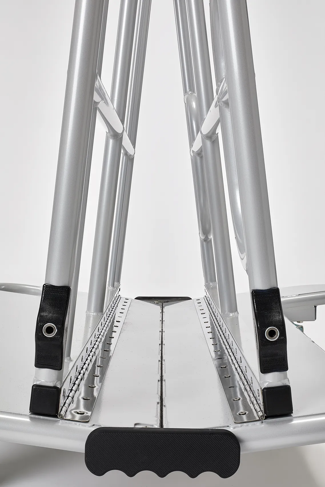 Close-up of the Butterfly Cart frame, hinges, and lower folding mechanism