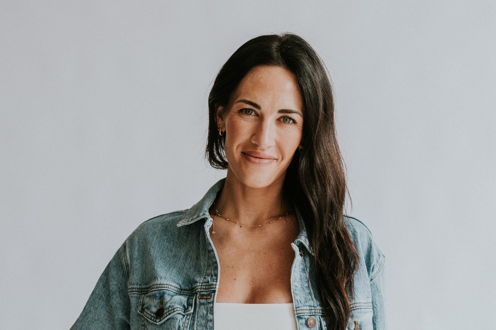 Portrait of Shae Davis, FDN-P, CPT, CNC, Lead Health Strategist at SeshDx.