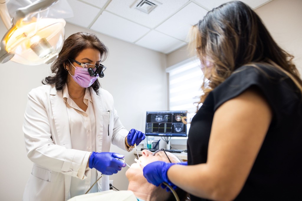 Dr. Navneet Rai Performing Advanced Procedures in Newark & Milltown NJ