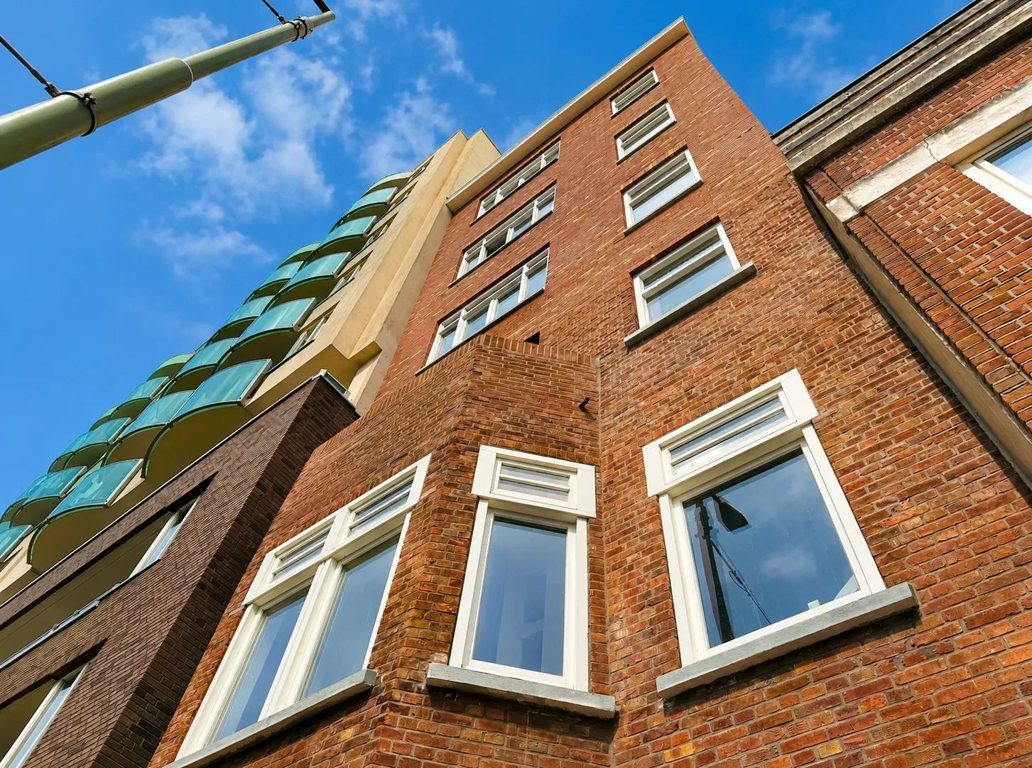 Nieuwe kunststof kozijnen geplaatst bij Hotel Four Stories in Scheveningen