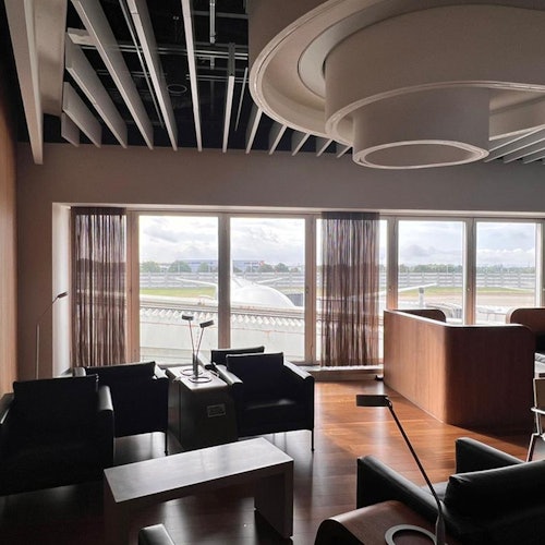 Salon Blush par Plaza Premium Group (Départs, Terminal 4)