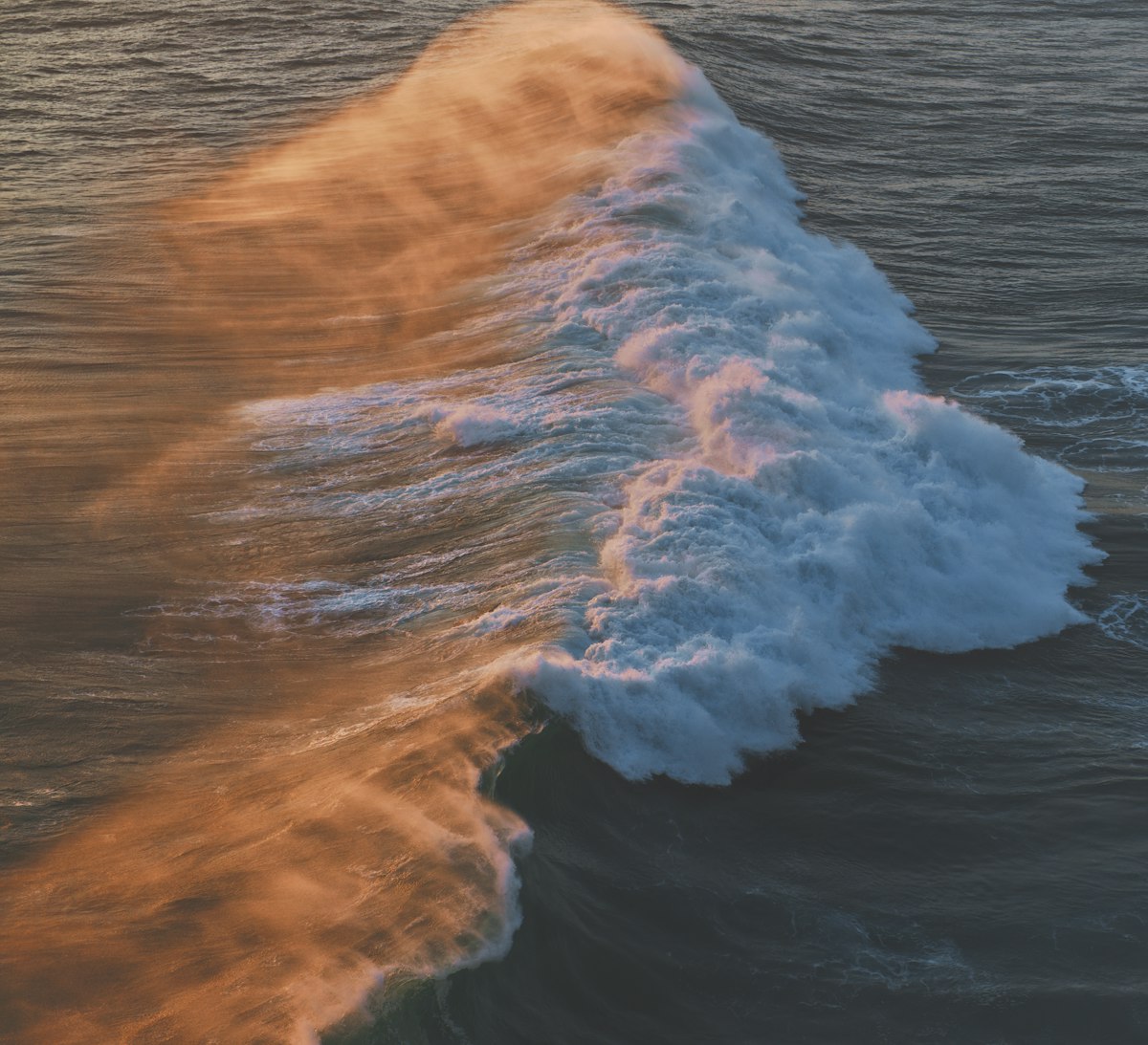 Ocean Waves in Summer (10 Hours for Sleep) — birds eye view of wave