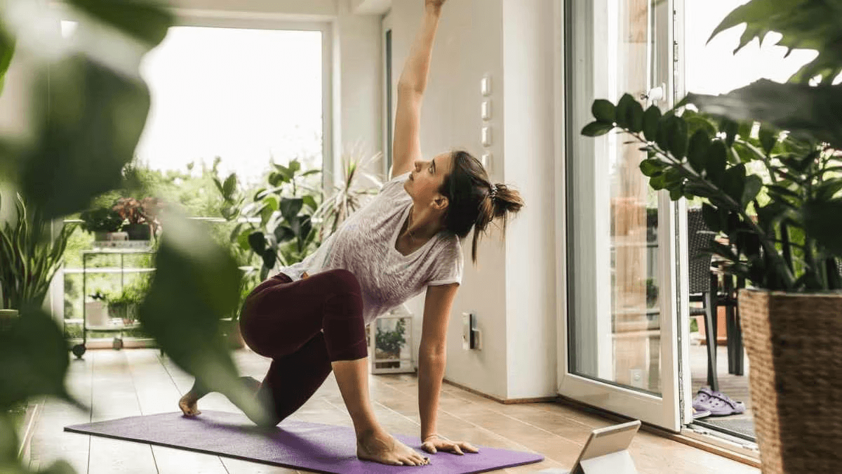 Coach explaining stuff to an athlete