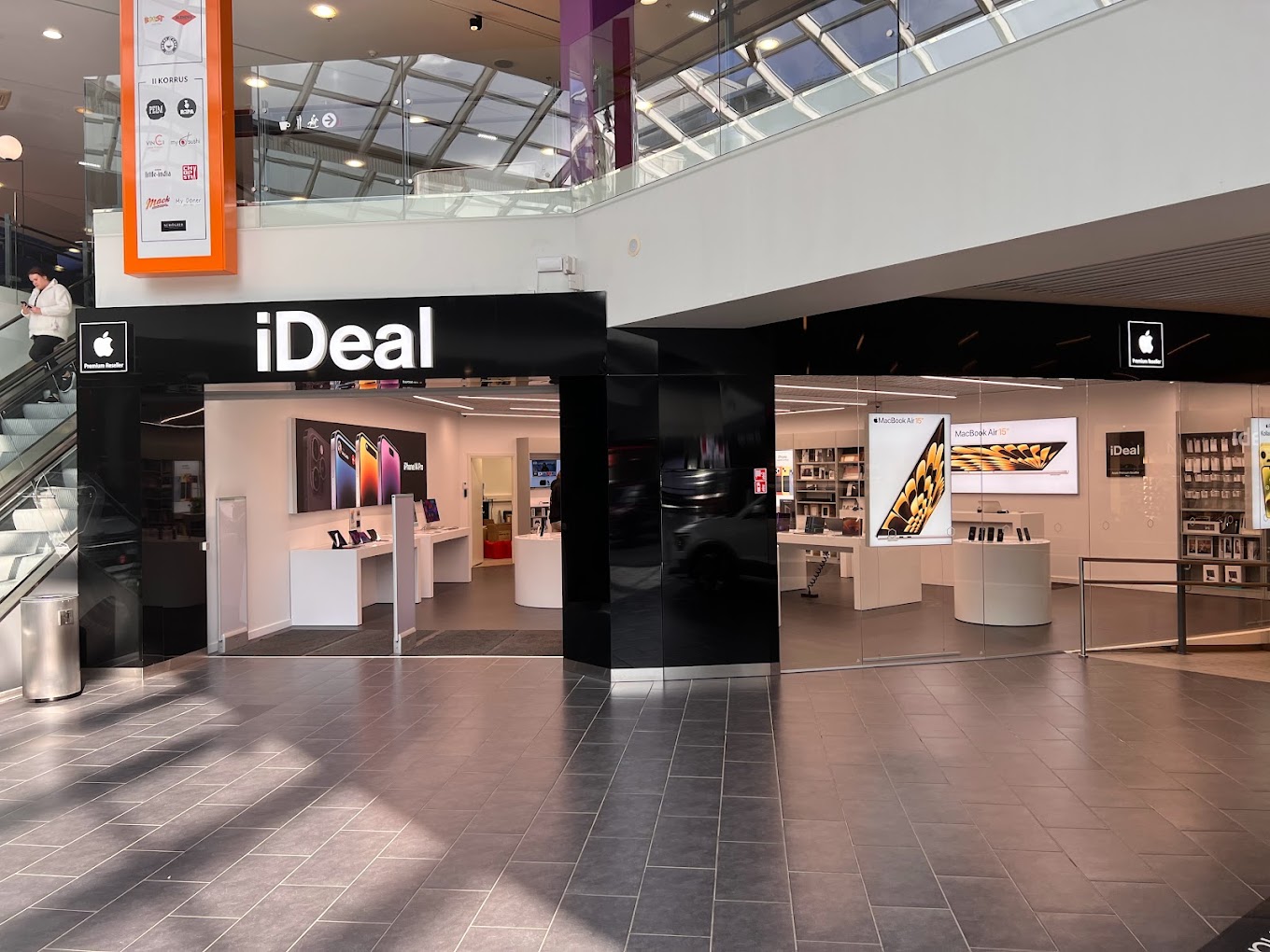 C&C Rocca al Mare Shopping Centre Tallinn - Apple Premium Reseller