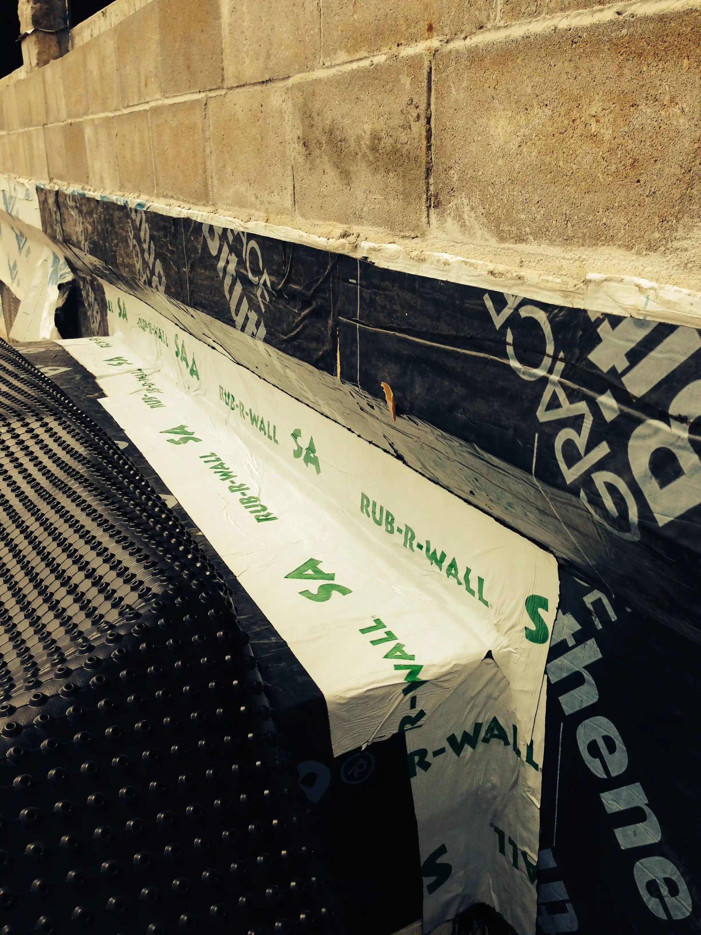 Rub-R-Flash with its old brand name Rub-R-Wall® SA