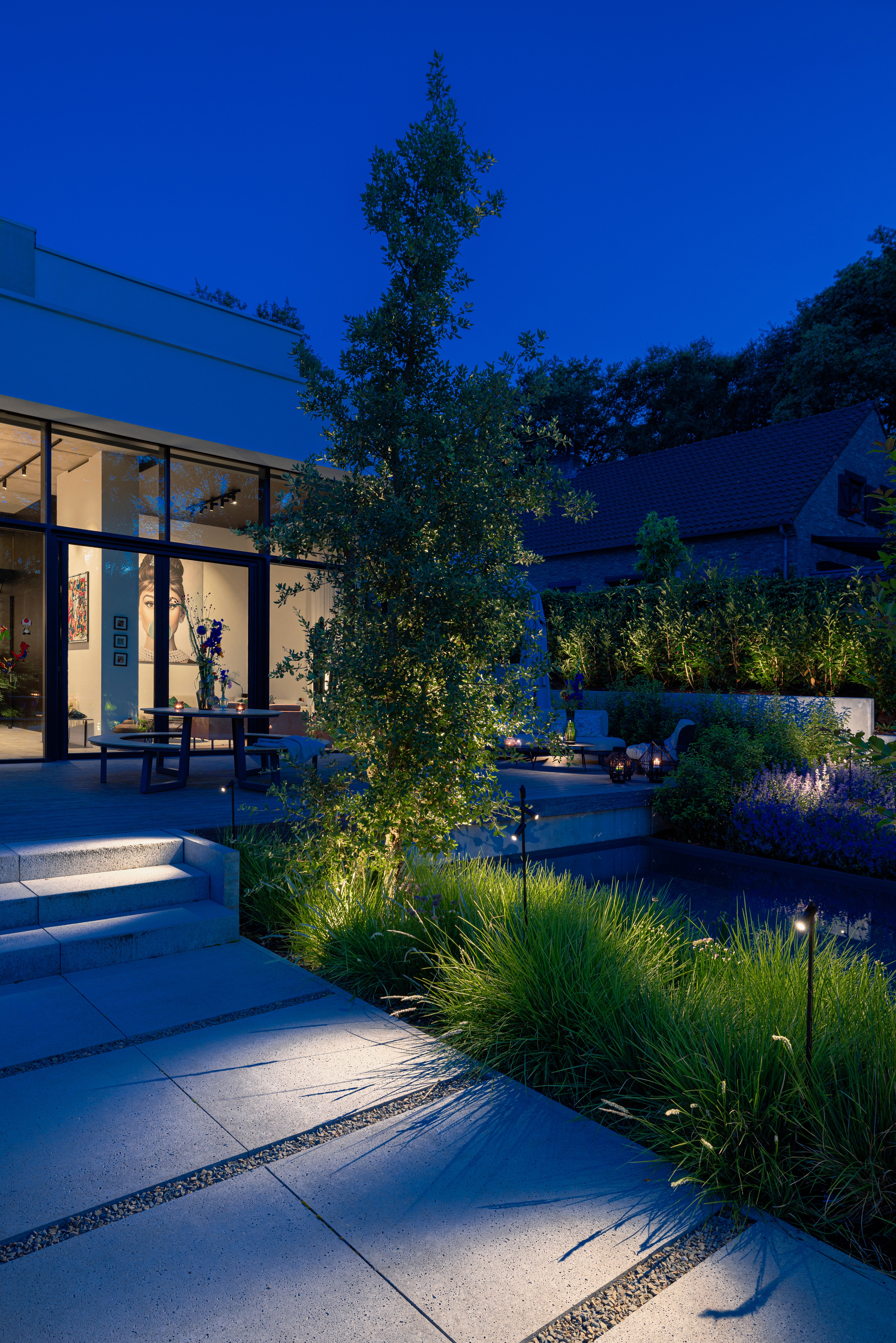 Here comes the alt text