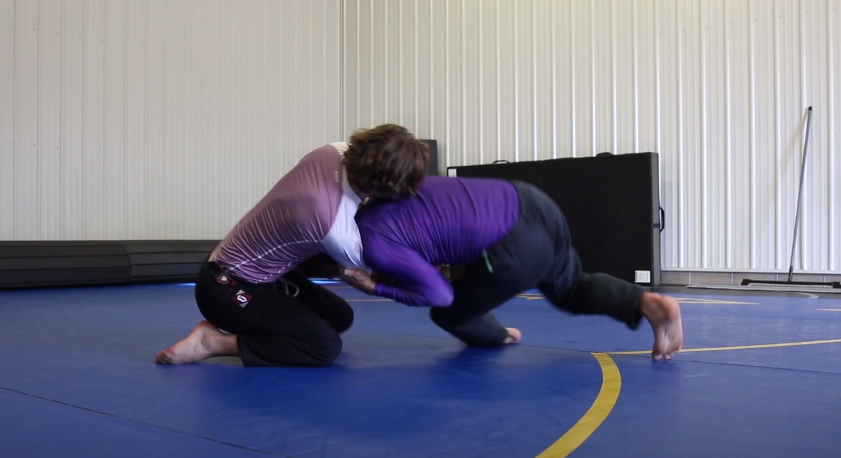 Hitting a kelly to attack from the turtle position in Brazilian Jiu Jitsu