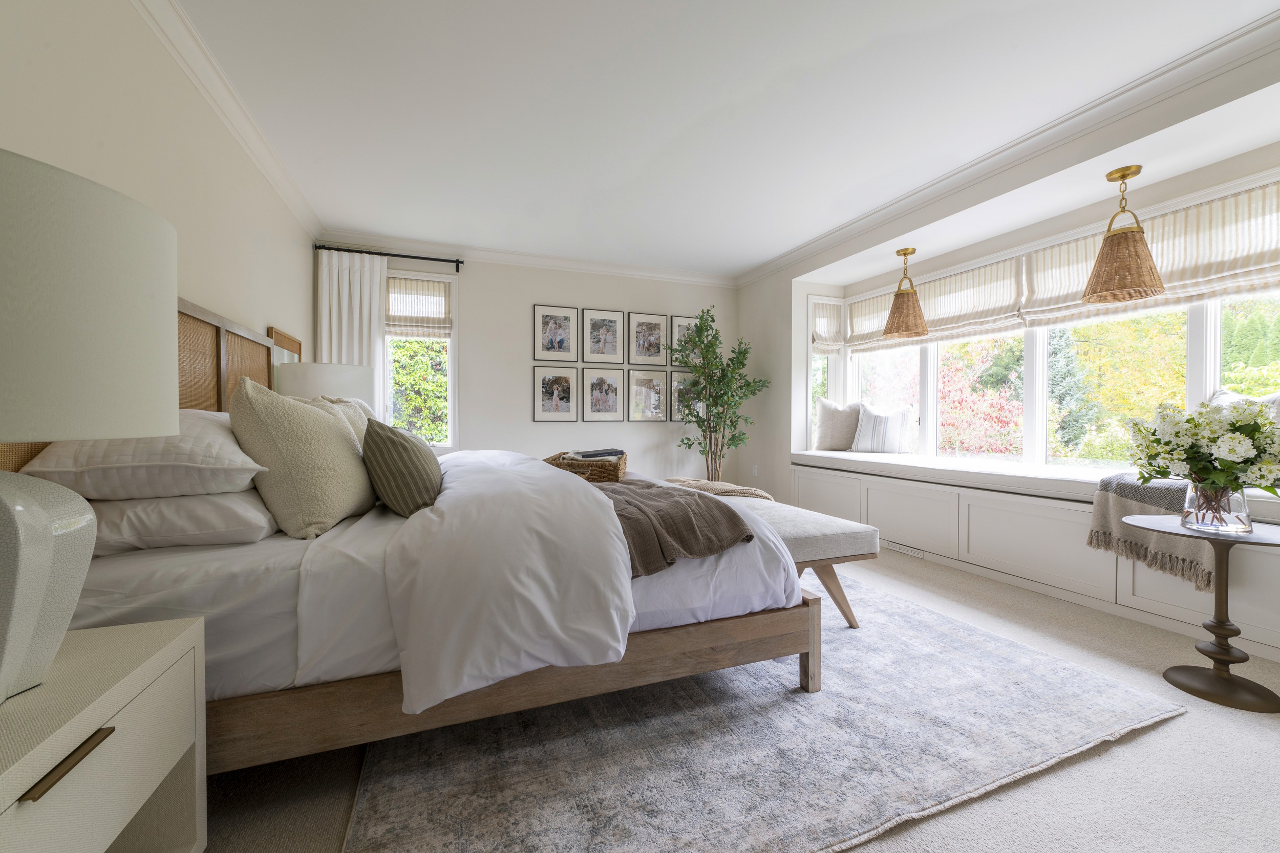 We're excited to share details from The Medina House — one of our favorite interior design + remodeling projects in Medina, Washington. This home embodies a graceful transition, blending SoCal charm with refined Northwest living for a truly elegant sanctuary.