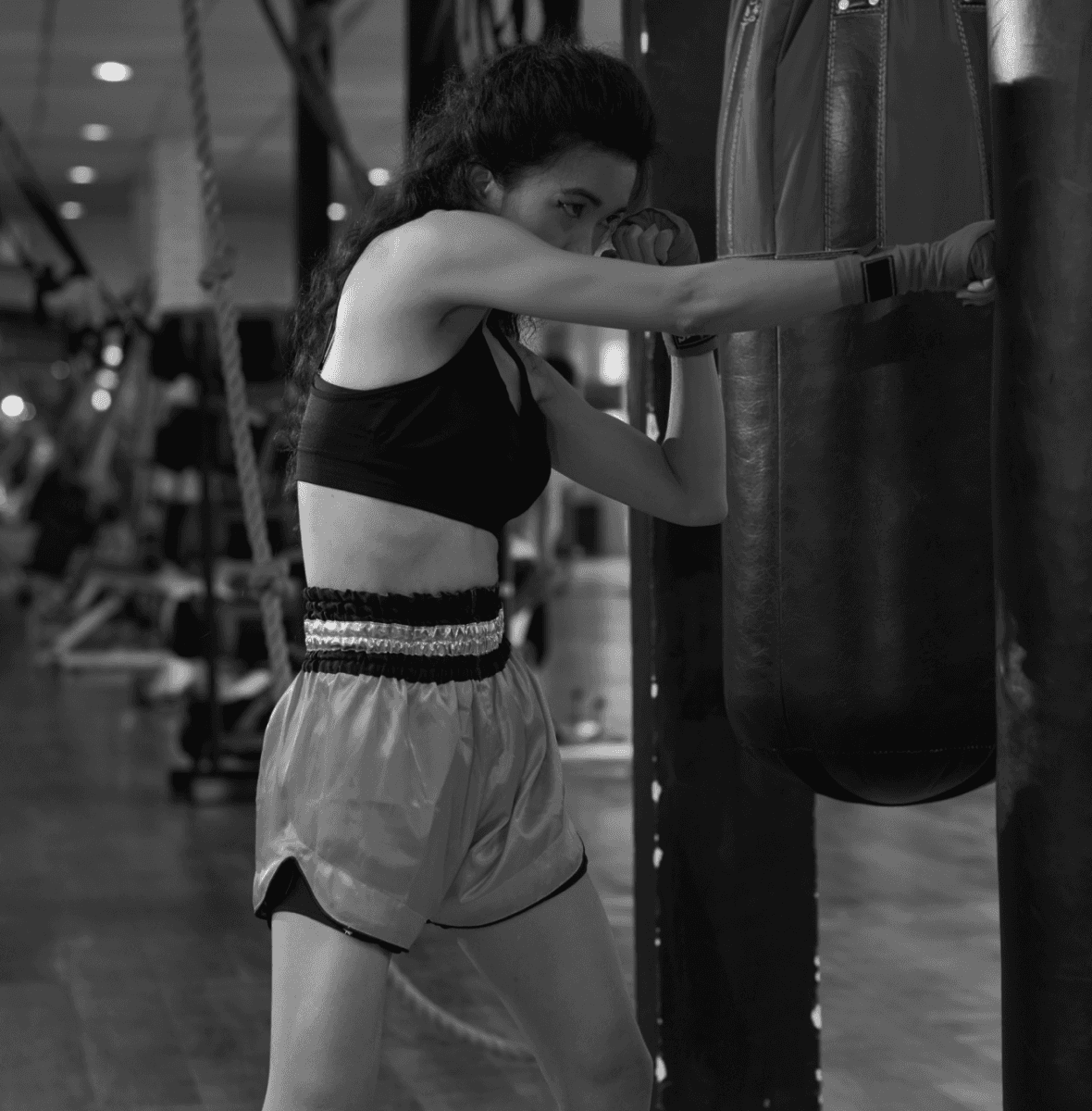 woman practicing boxing