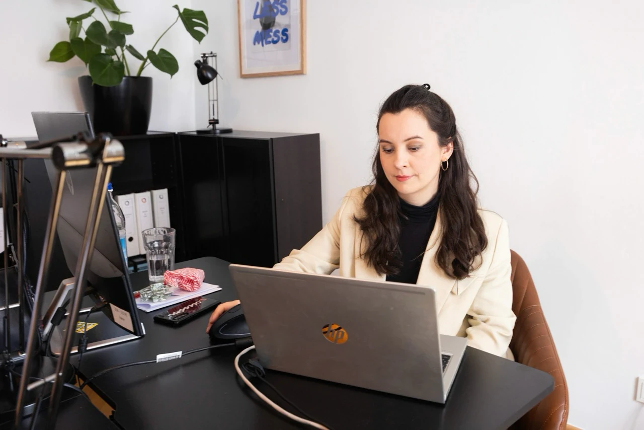 Portrait von Ella Brimmers