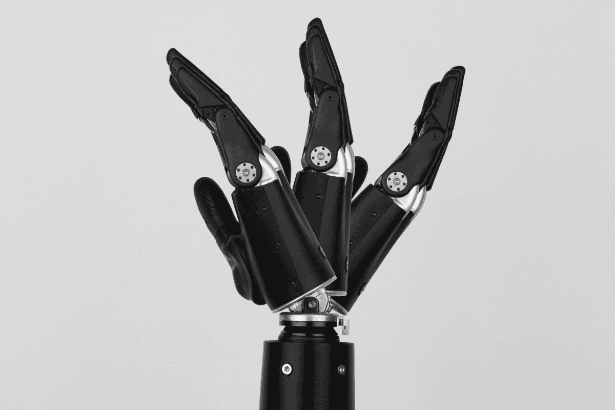 Which Built-In Grip Configurations and Digital Tools Are Essential for Daily Living?
