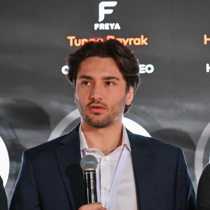 Tunga Bayrak