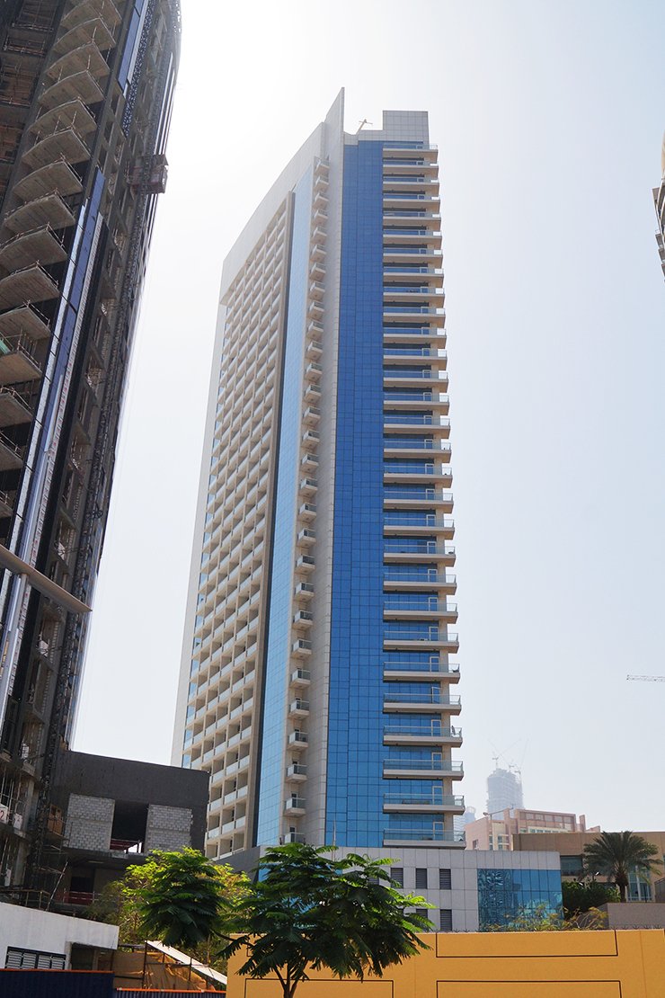 High-rise living at Burj Al Nujoom. Let our real estate experts help you find your dream home in Dubai.