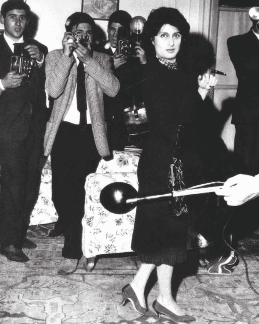 Anna Magnani in the Gattinoni atelier on Via Marche. Rome, 1955