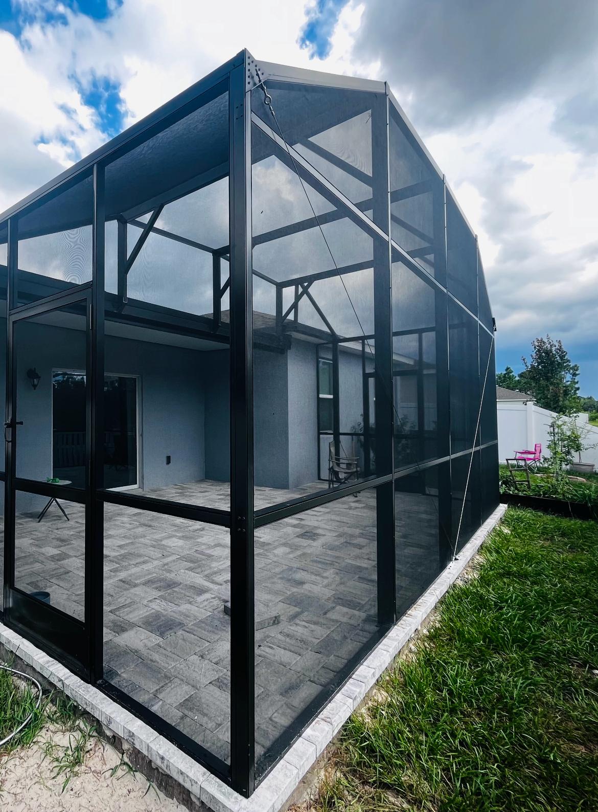 Corner View Screen Enclosure