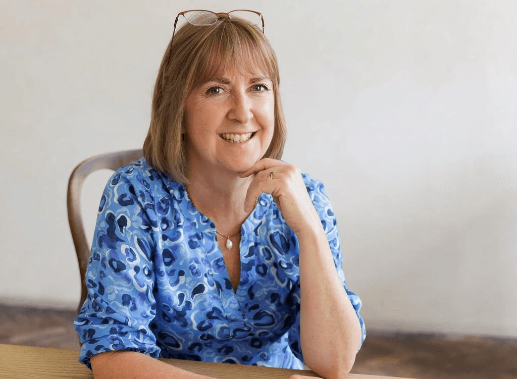 Sarah M Davison