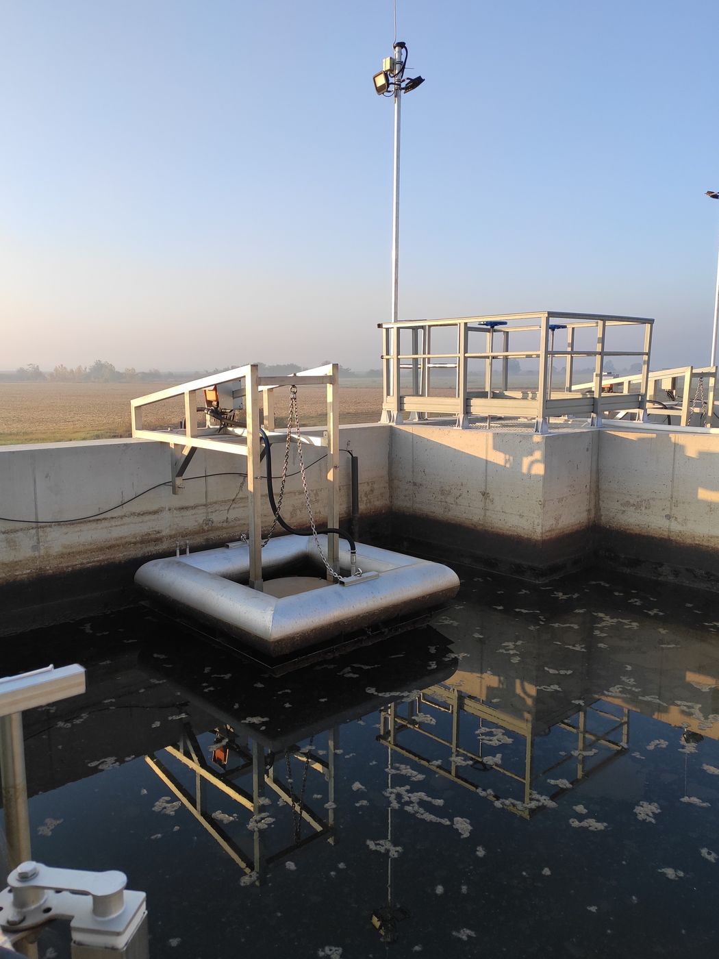 BIODEC floating decanter in a CYCLATOR basin at the Adony municipal wastewater treatment plant, Hungary