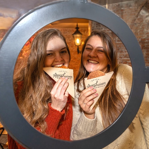 以新鲜的糖浆华夫饼结束这次旅行。