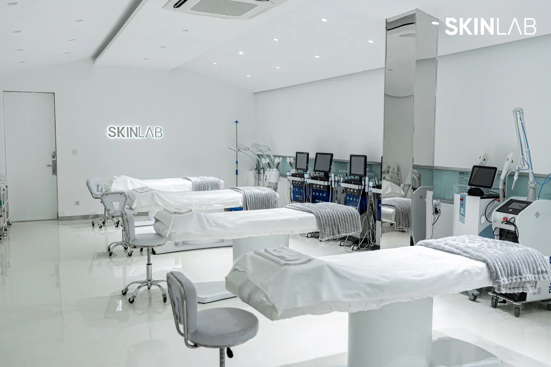 Woman receiving cosmetic skin treatment