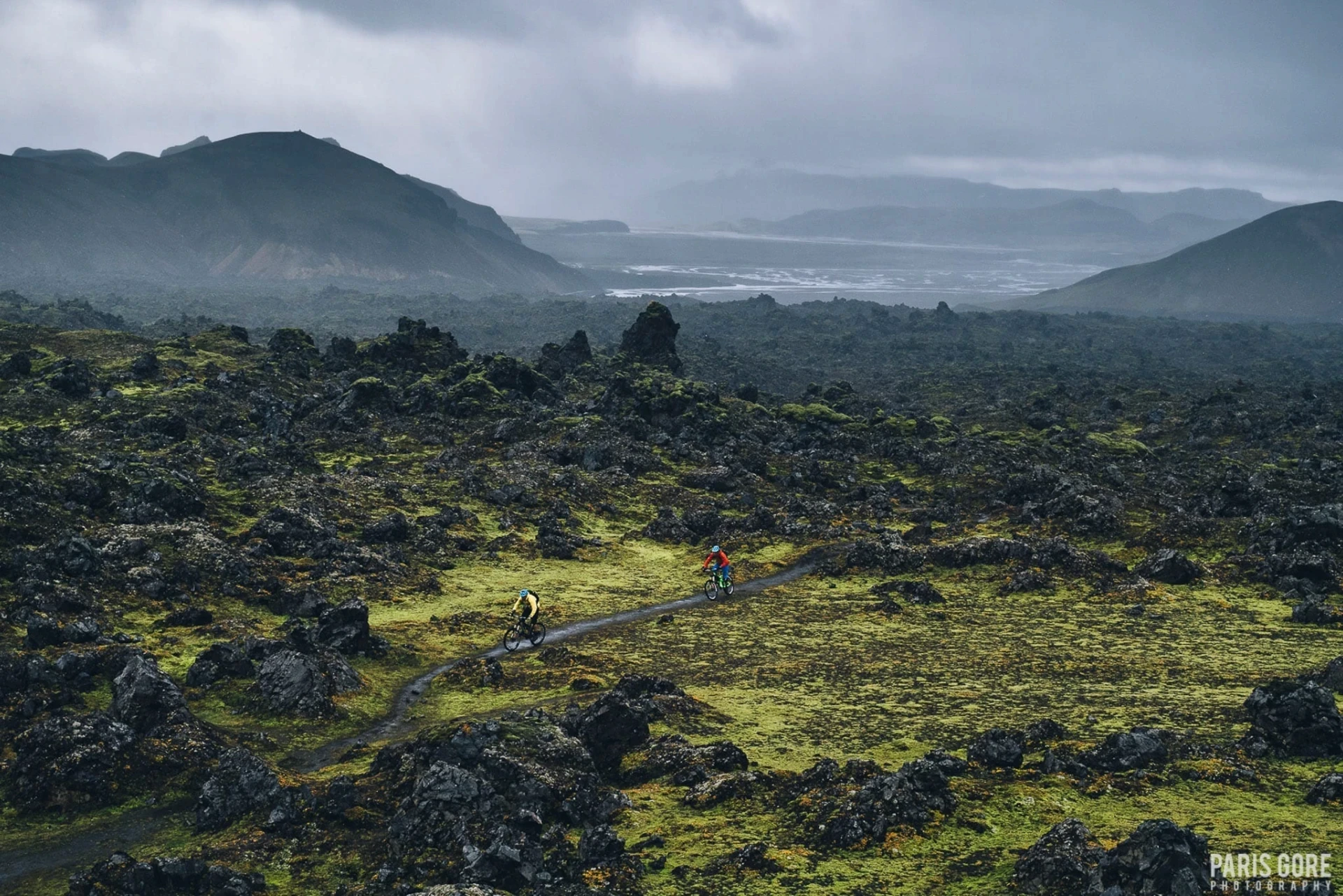 MTB biking on trial around rocks