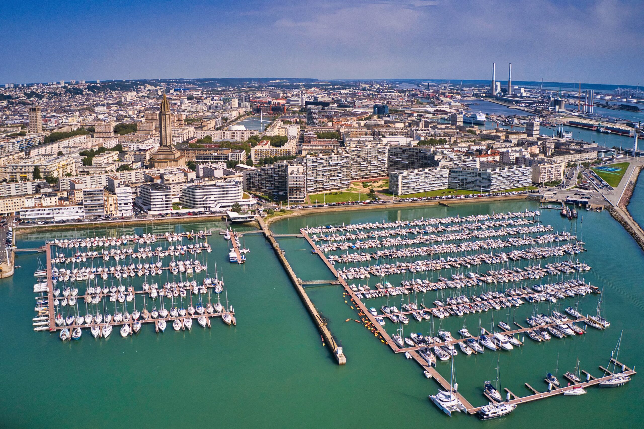 Photo du Havre où Solarock installe des panneaux photovoltaïques pour les particuliers et les professionnels.
