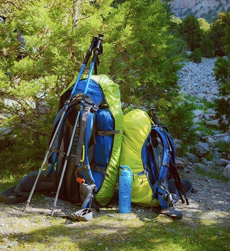 Deux grands sacs à dos randonnée