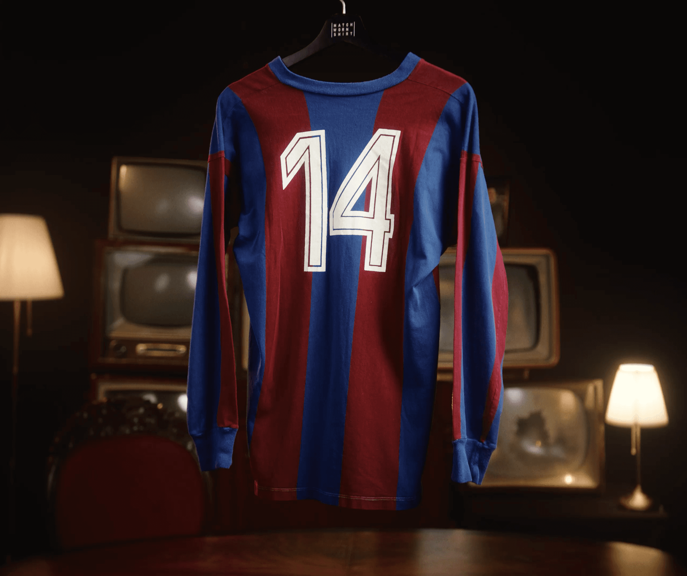 Vintage Johan Cruijff Shirt hanging