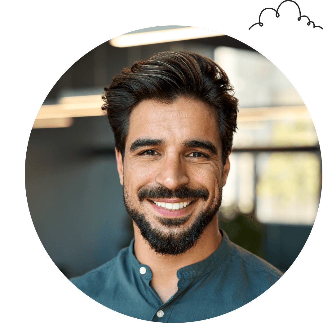 Employee receives rewards as benefits with Rewardable.