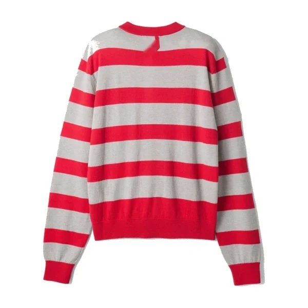 Maglione a righe rosse e grigie chiare