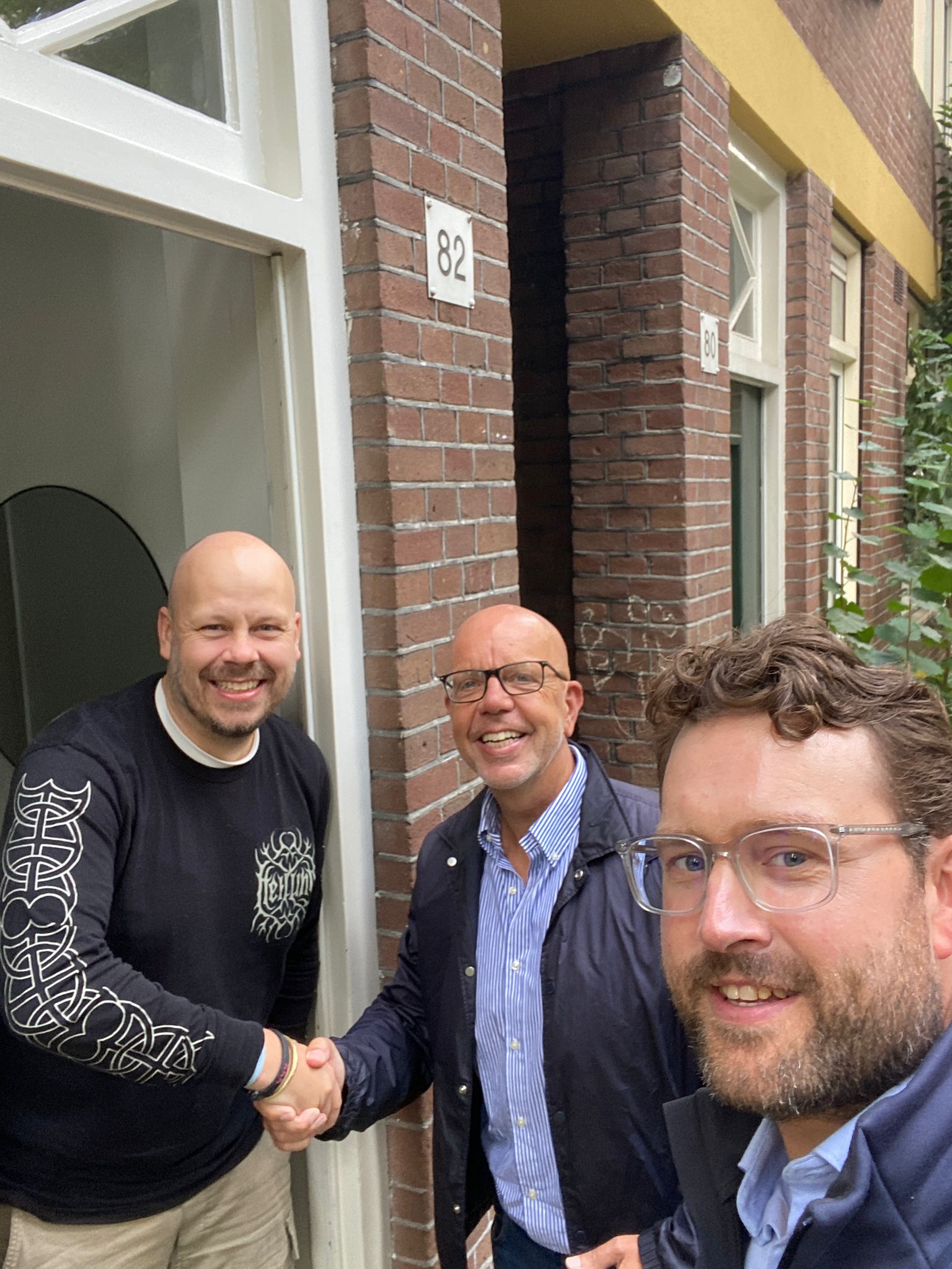 Langs de deuren in Amsterdam