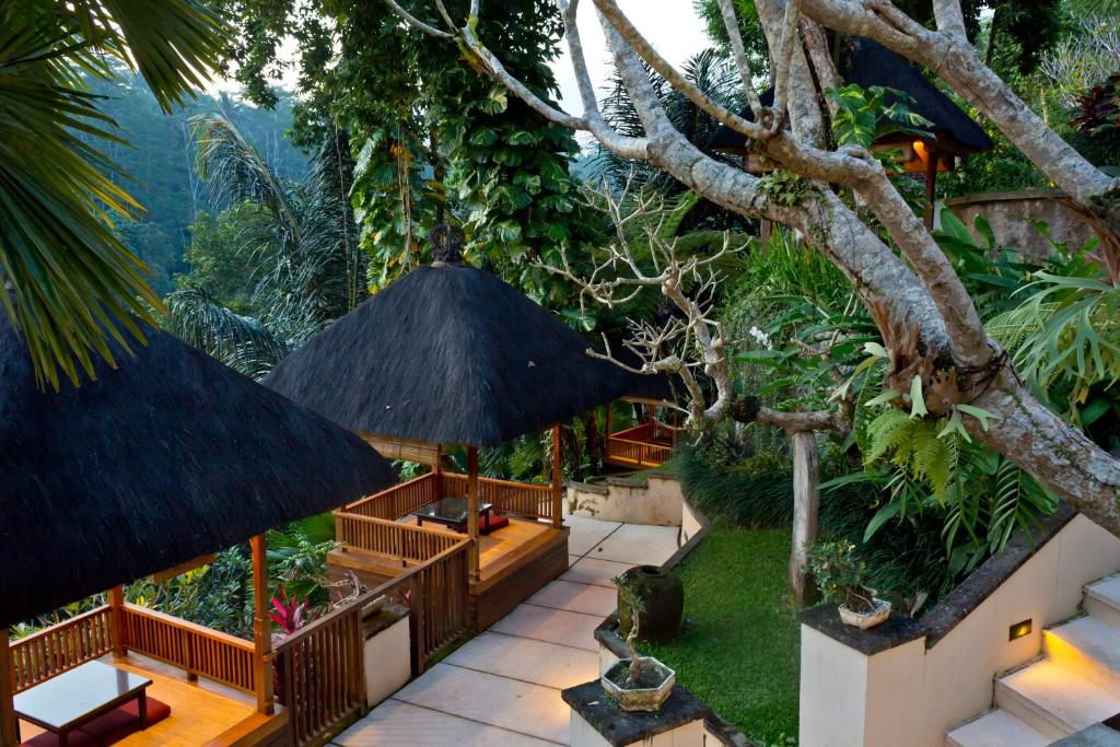 Operating villa complex with expansion potential in Ubud