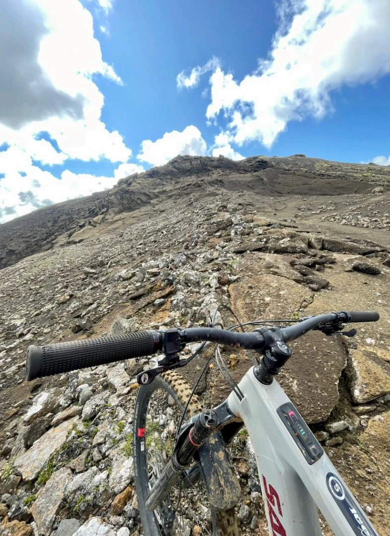 singletrack view from vala mountainbike