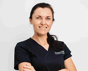 An image of Dr. Paulina.