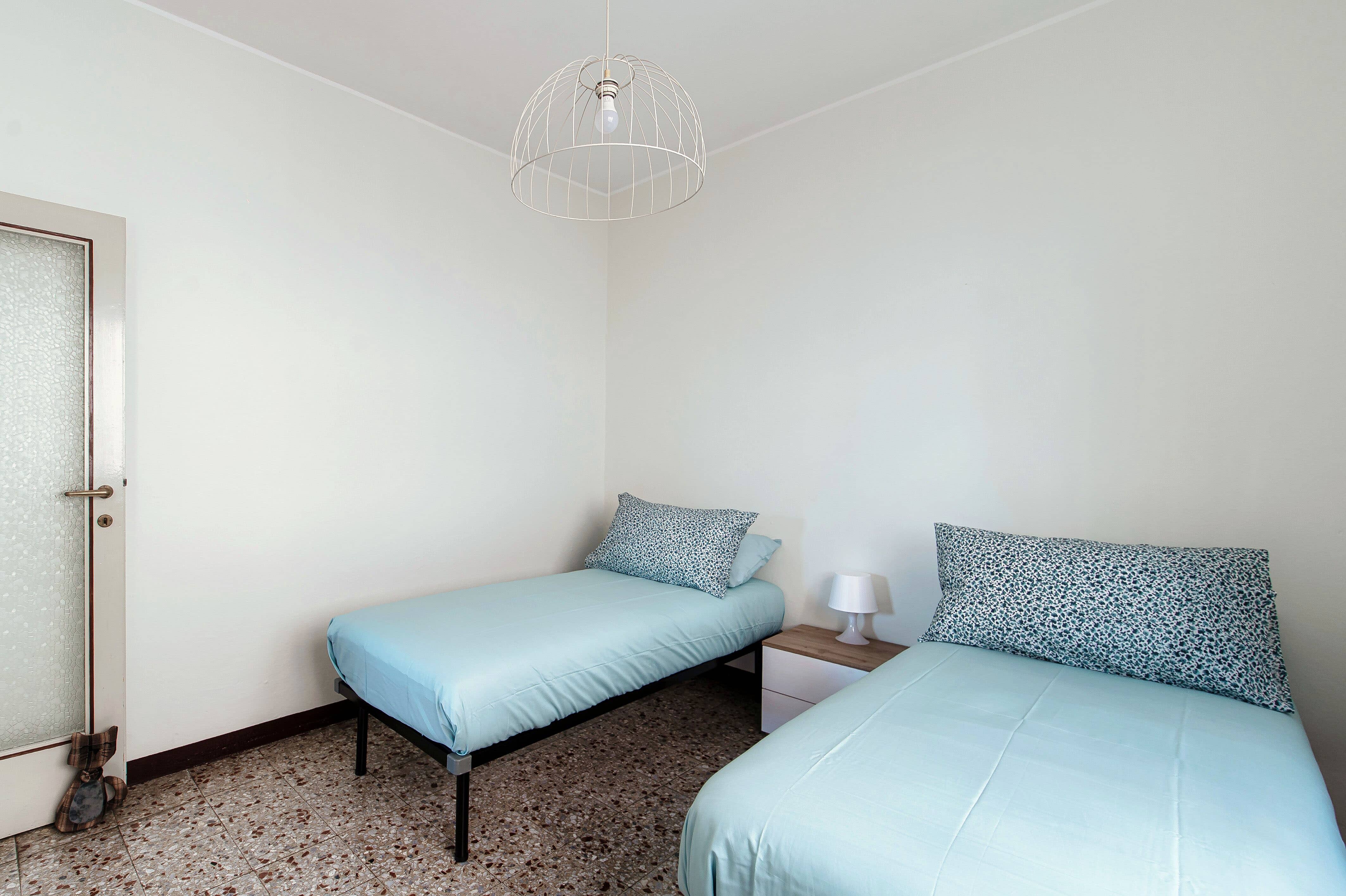 bed rooms lake view apartment como