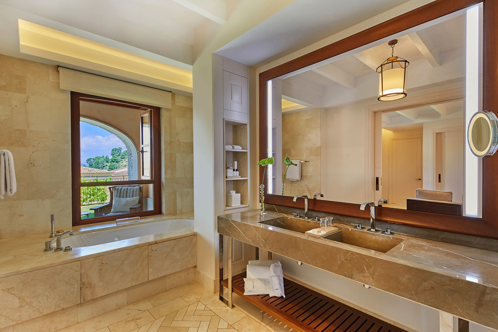 Suite Bathroom with Garden Mallorca