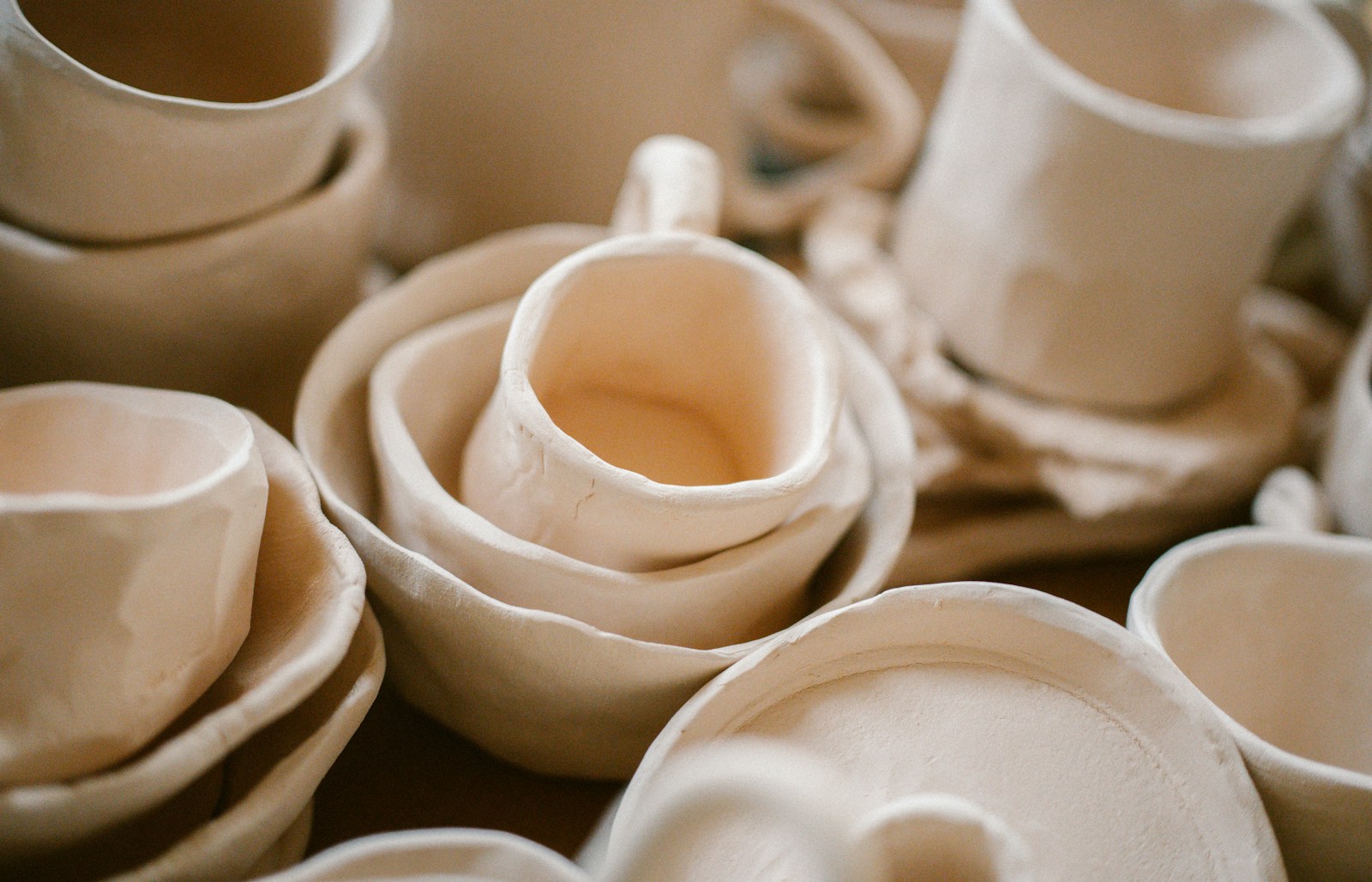 Mug en céramique émaillé, fini, fait à la plaque