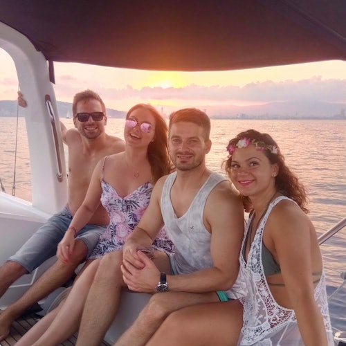 Mga tiket para sa Sunset Sailing Tour + Inumin sa Barcelona