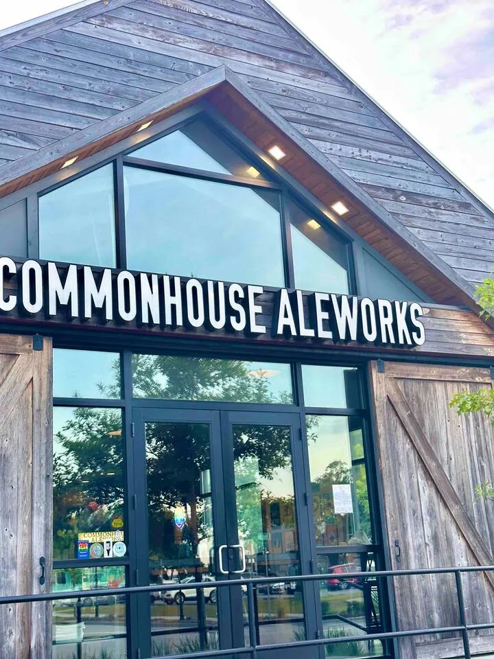 Front of Commonhouse Aleworks, a neighborhood brewery in Park Circle